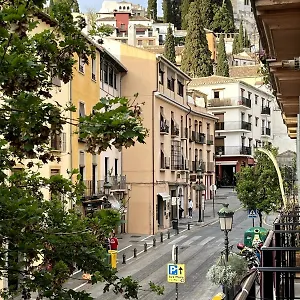 4 Balconies House, And Near The Alhambra , Granada España